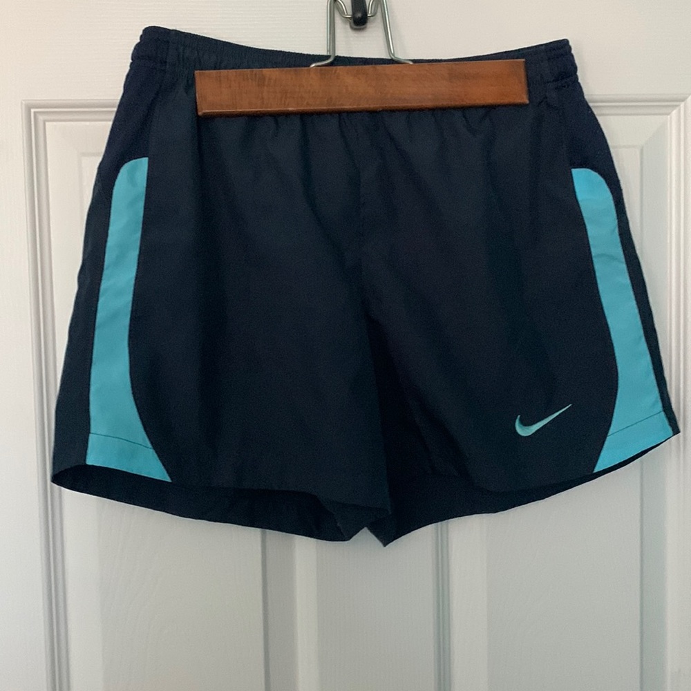 womens nike dri-fit shorts size small